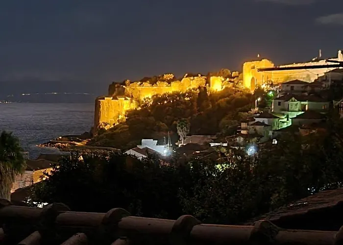 Charites: Terrace With Seaview - 100m To The Apartamento Koroni (Messinia)