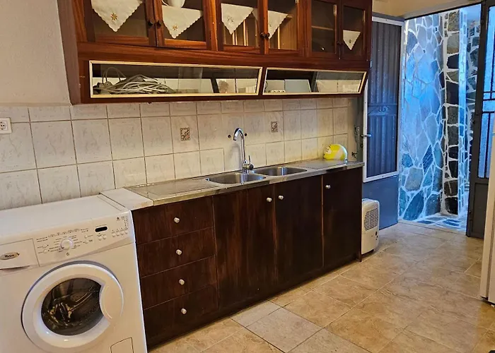 Charites: Terrace With Seaview - 100m To The