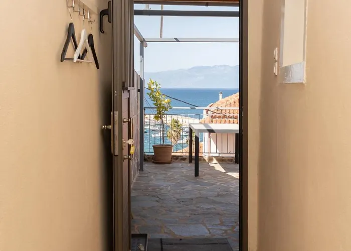 Charites: Terrace With Seaview - 100m To The *